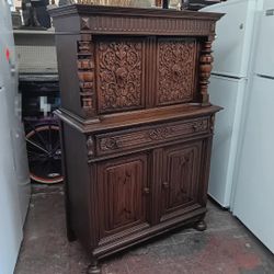 Vintage Bernhardt Furniture Jacobeam Style Cabinet