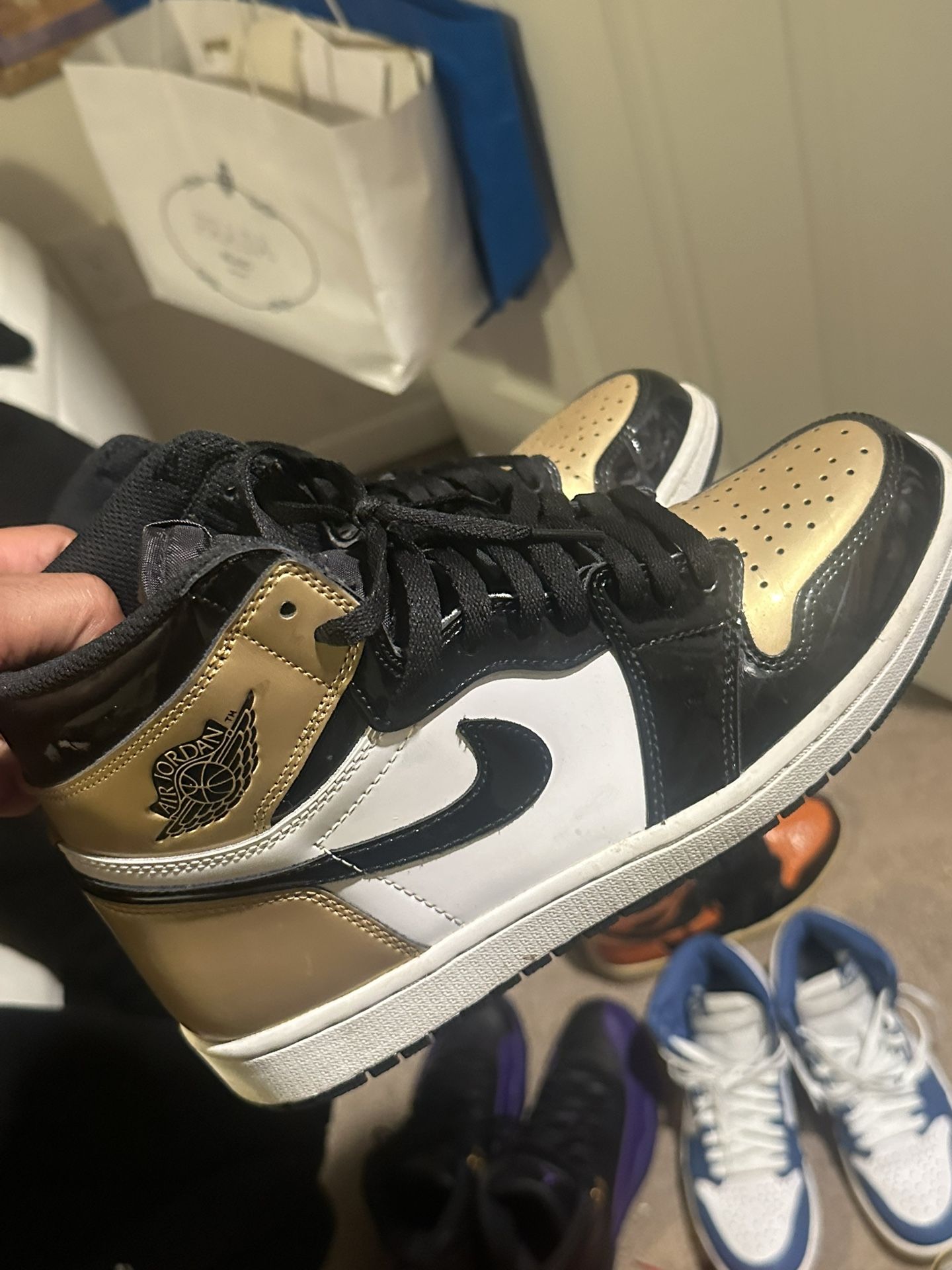 Gold Toe Jordan 1
