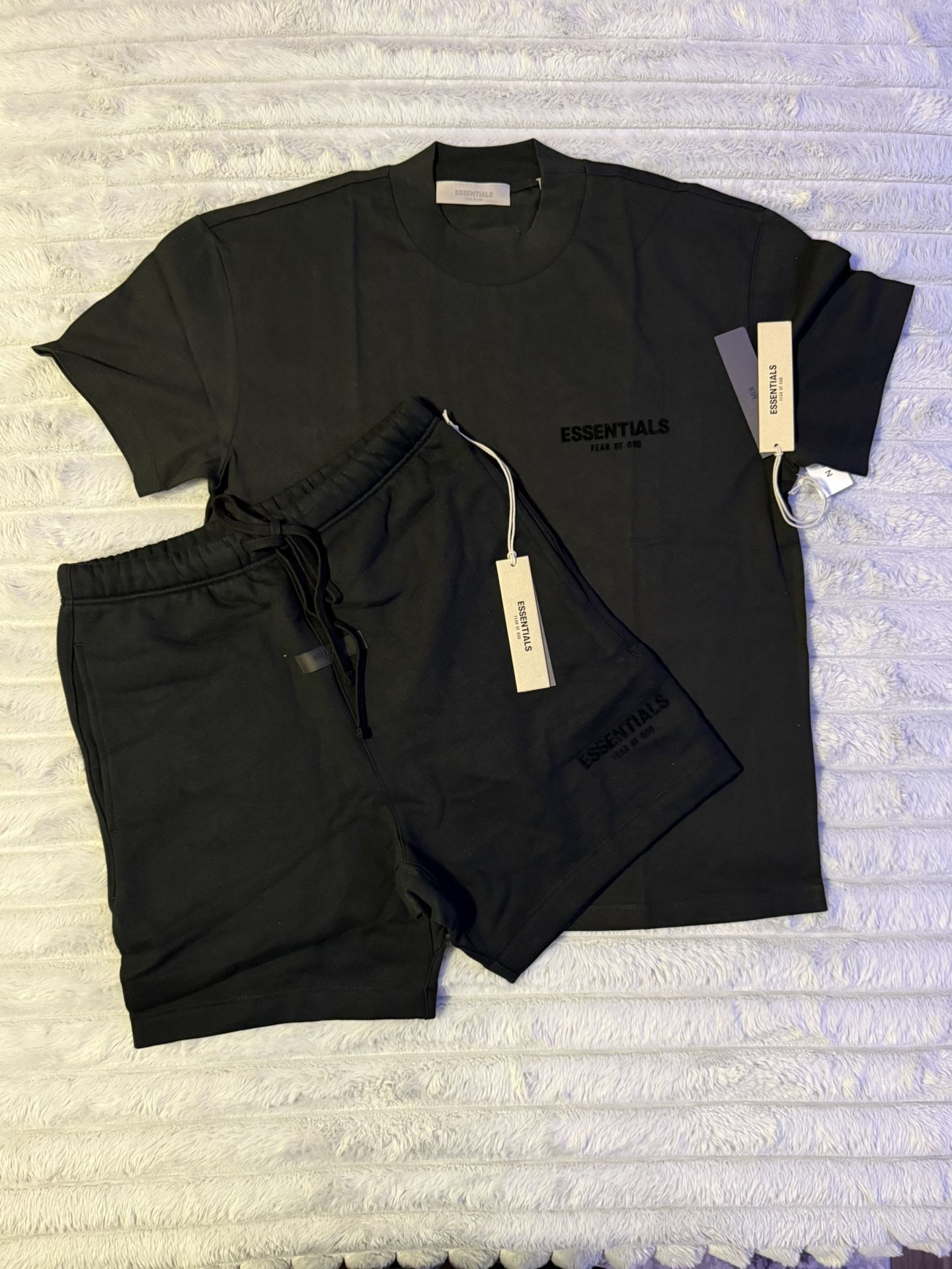 Essentials Set – Stretch Limo (Tee + Shorts) – Size (Small)