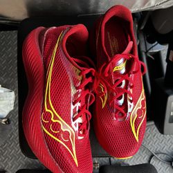 Saucony Endorphin Pro 2 Size 11