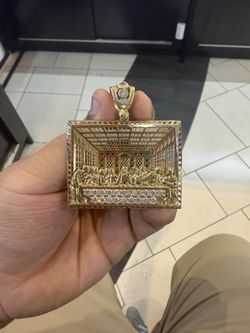 10k Gold Last Supper Pandent 