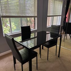 Dining Table With 3 Chairs 