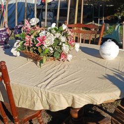 Vintage Dining Table w/chairs