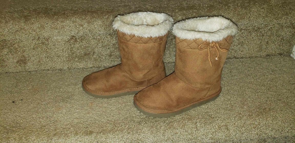 Girls boots size 2M