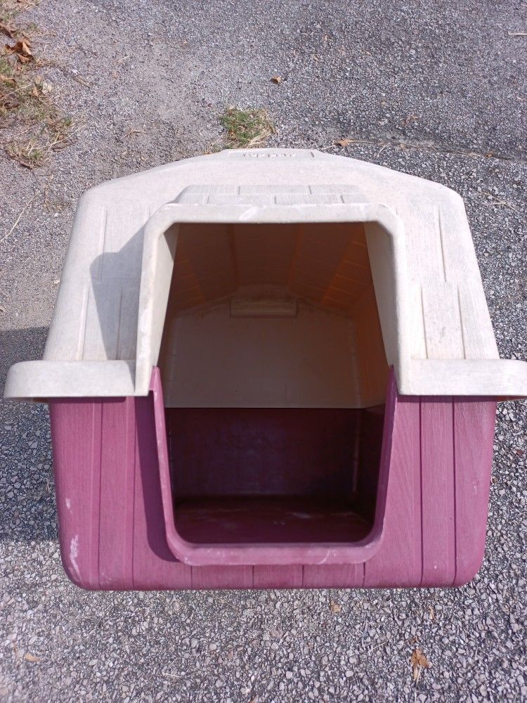Top Paw Small Dog House