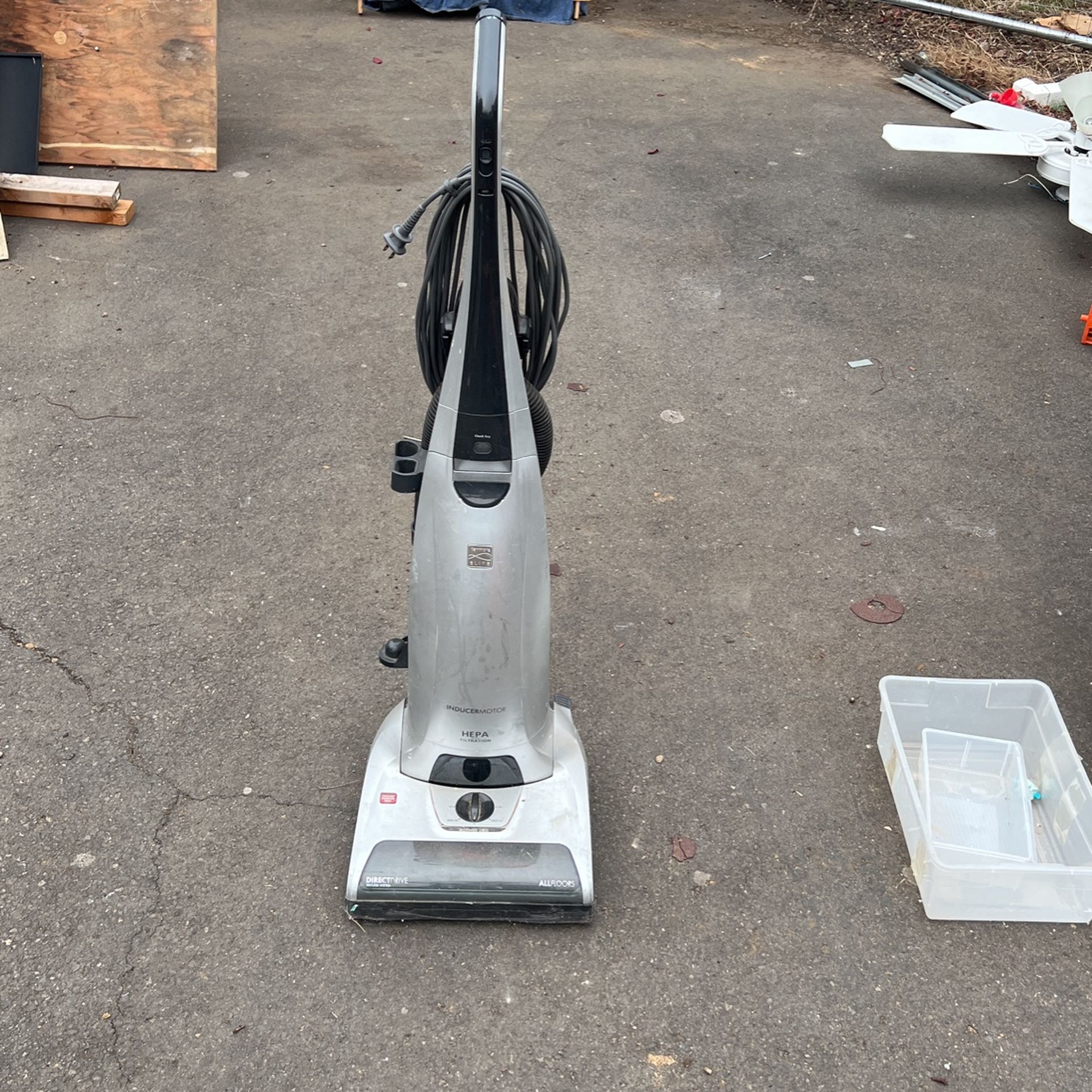 Kenmore Vacuum Cleaner