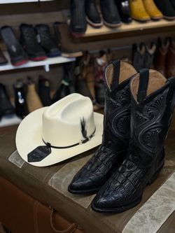 Botas y sombrero Morcon 1000x
