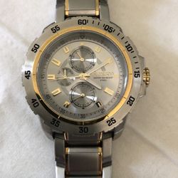 Armitron Heavy Case And Bracelet Nice Looking Watch 