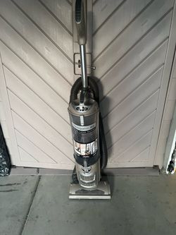 Shark Navigator DLX Vacuum