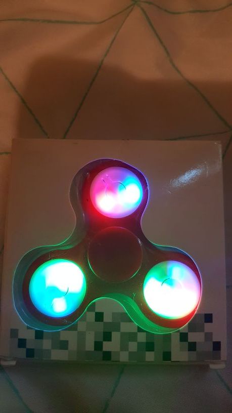 Hand fidget spinner