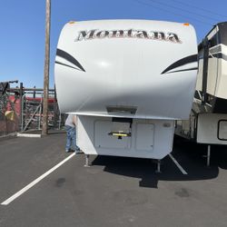2011 Keystone Montana mountaineer 28.5  RLD
