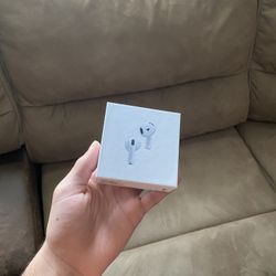 Apple AirPod Generation 4 with MagSafe
