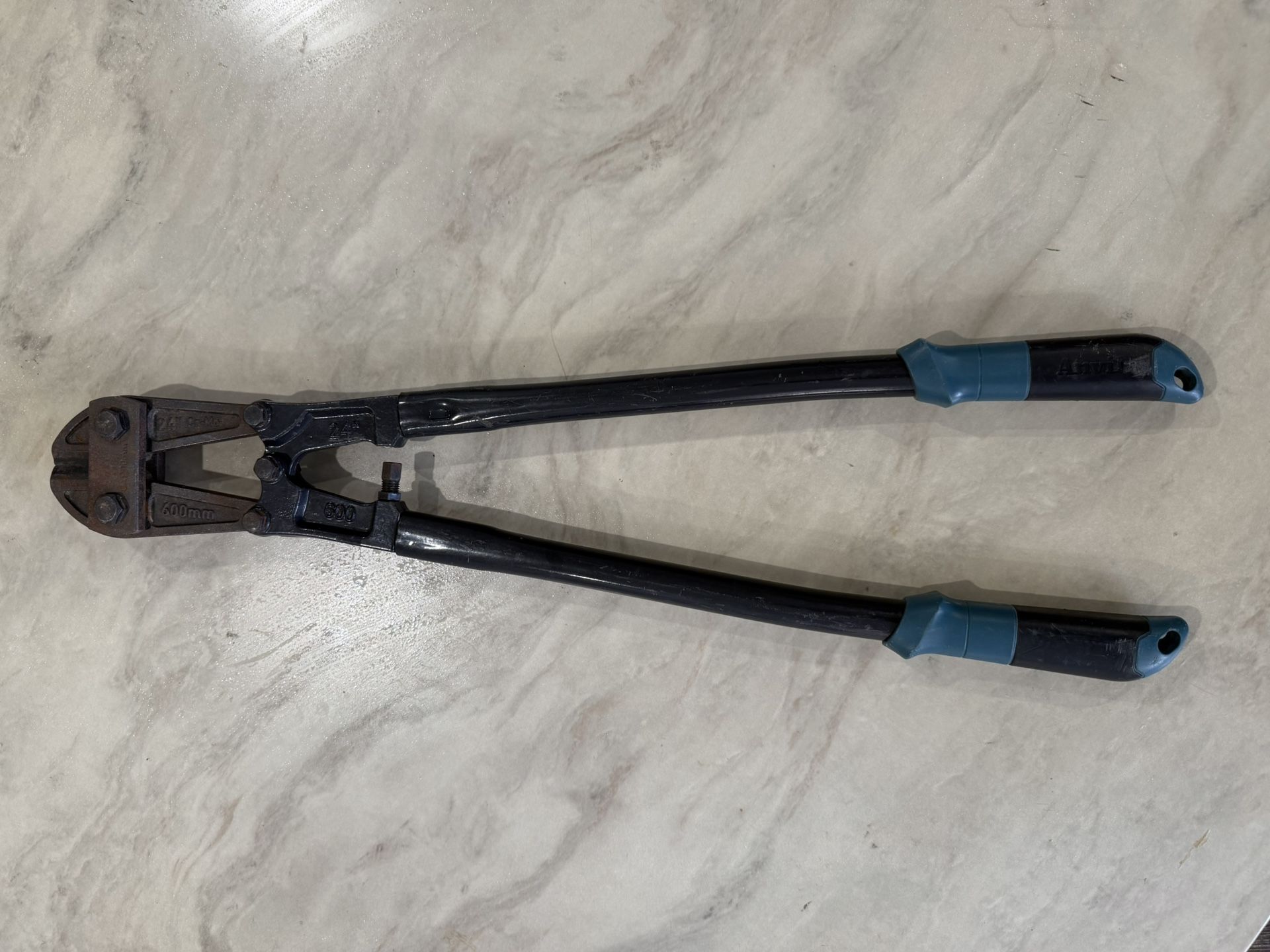 Anvil Bolt Cutter, 24 inch