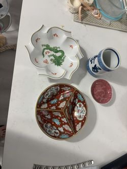 Rare Asian Chinese plates