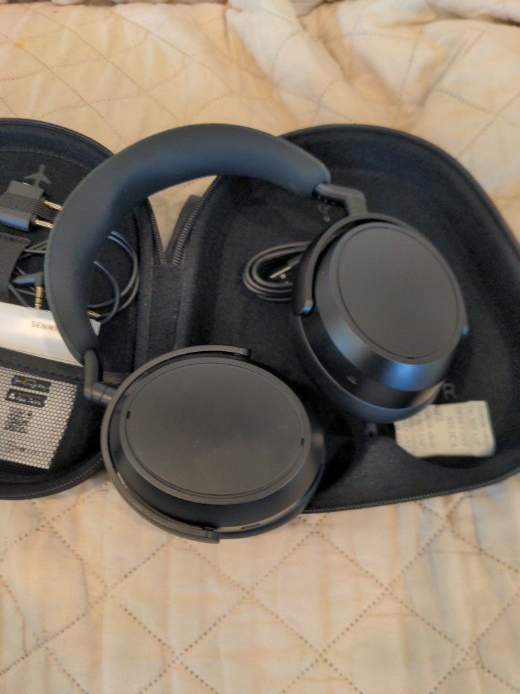 Sennheiser Momentum 4 wireless headphones 