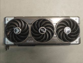 ASUS RTX 5070 TUF video card