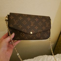 LV Passy Bag for Sale in Lubbock, TX - OfferUp