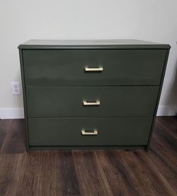 3-Drewer Dresser, Olive Green