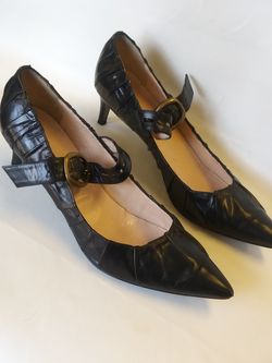 Marc Jacobs Black leather kitten heels Sz 8.5