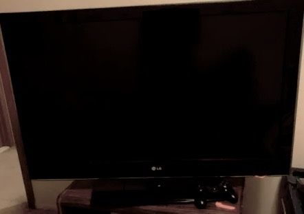 LG 37 inch TV With Stand