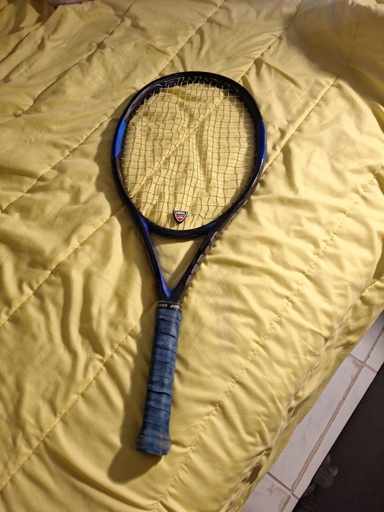 Wilson Tennis Racket
