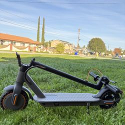 Electric scooter