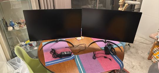 4k 27” Philips Monitors