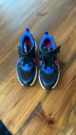 Youth Nike Shoes Size 2.5Y