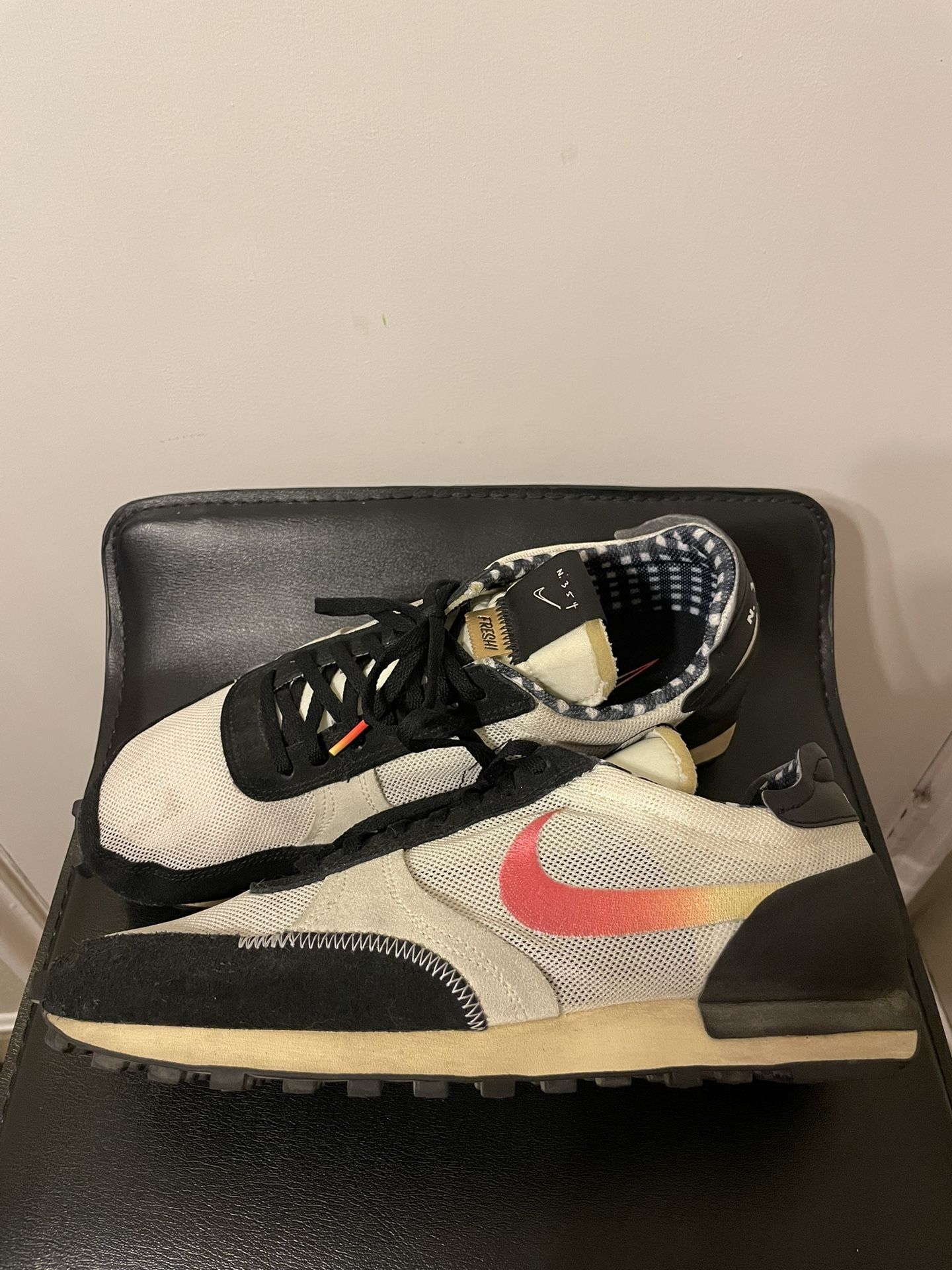 Mens Nike Day Break Sneakers Size 11