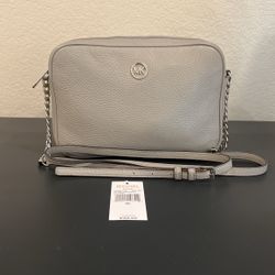 MICHAEL KORS - Fulton Pearl Grey Crossbody Leather