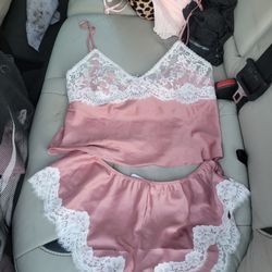 Victoria's Secret sets