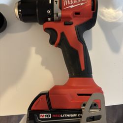 Milwaukee M18 Brushless Drill With 2.0 Battery