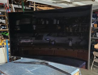 Samsung Large 65” Curved 4K TV Works Great FREE FREE FREE