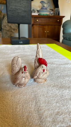 Ceramic Rooster Salt and Pepper Shakers