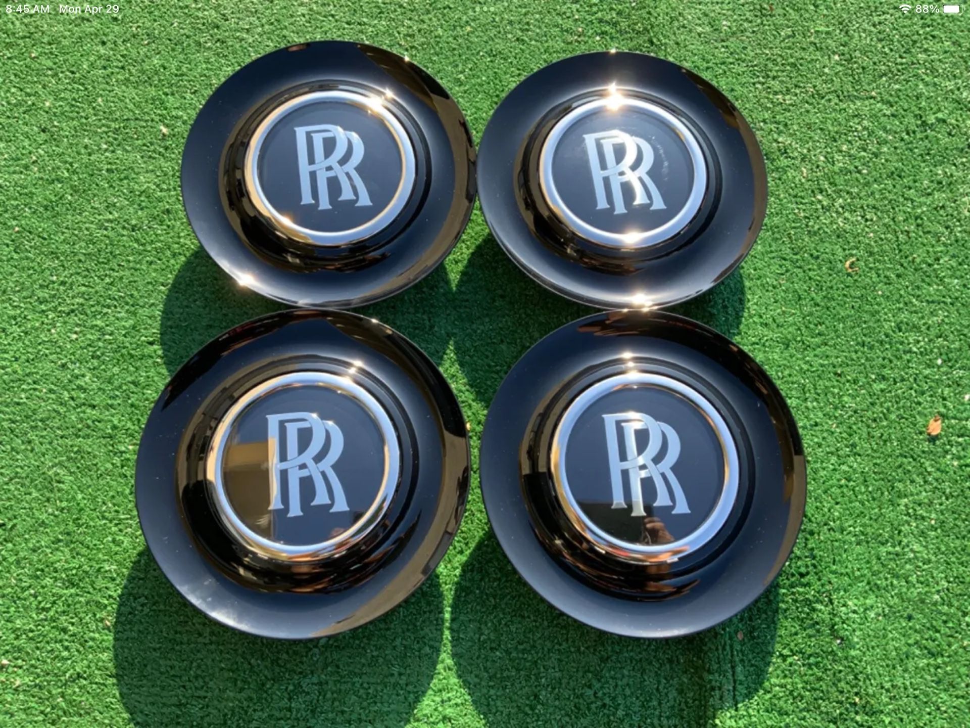 Rolls Royce Dawn Wraith Center Caps Rare  Black 150 Per cap New In A Box 