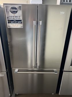 NEW OPEN BOX BEKO COUNTER DEPTH FRENCH STYLE REFRIGERATOR