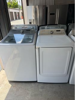 Washer and dryer good condition everything works fine