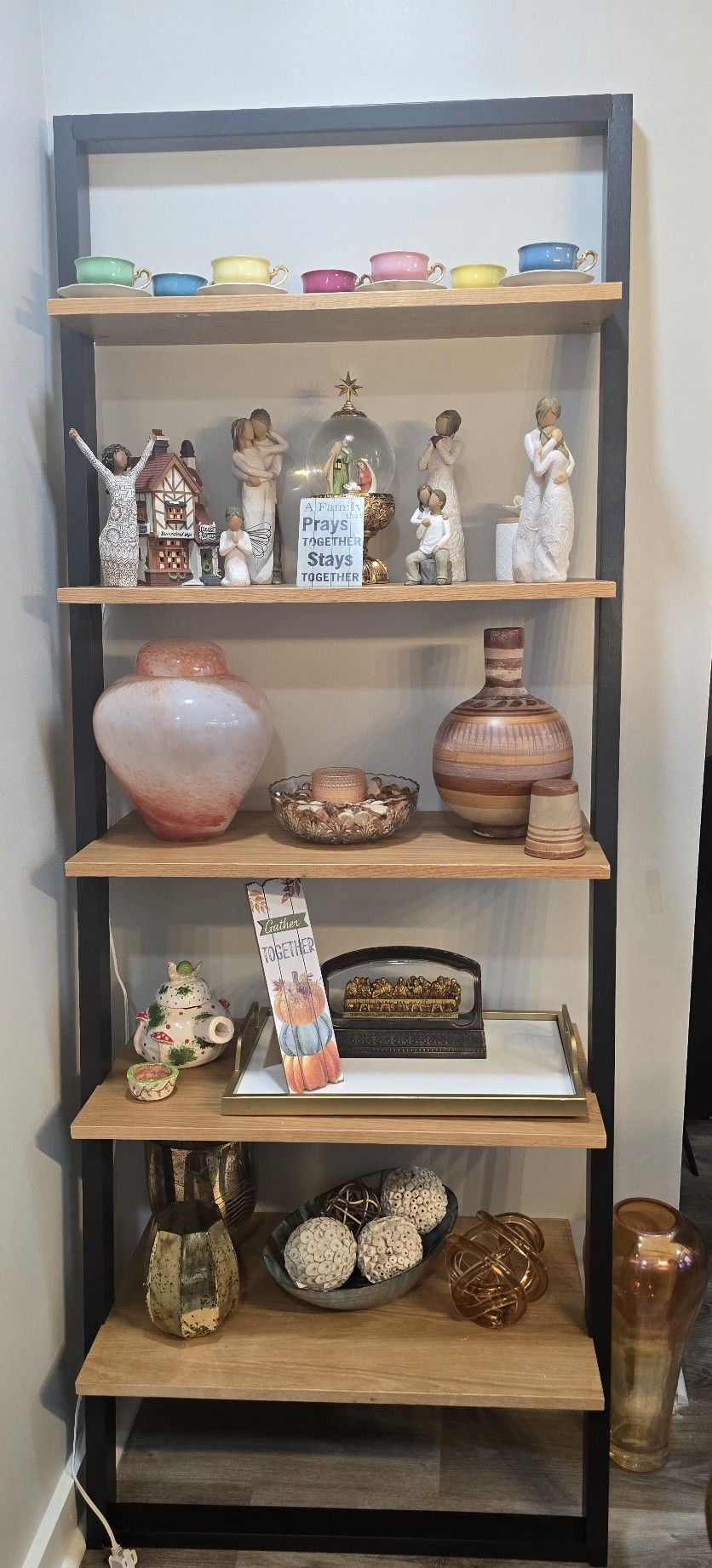 RANELL LEANING LADDER
BOOKCASE