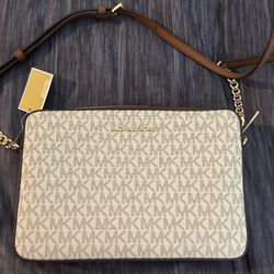 Michael Kors Crossbody Purse - New