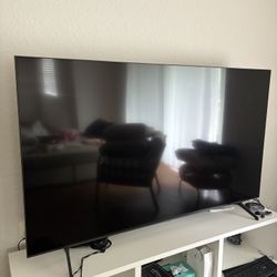 Samsung 75” Smart 4K UHD TV - Barely Used, Like New!