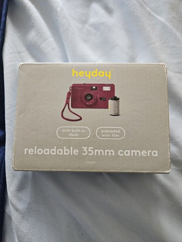 Heyday 35mm Reloadable Camera – Brand New Sealed