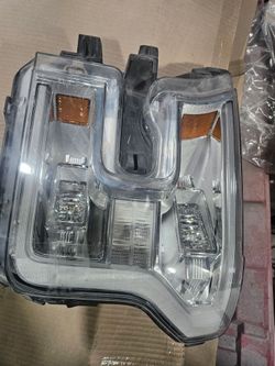 2017 ford f150 headlight left side