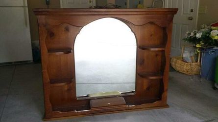 Dresser hutch with mirror