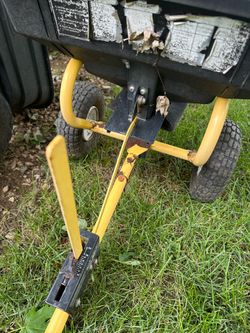 Tow behind fertilizer spreader