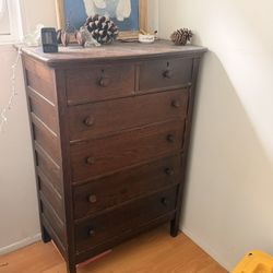 Wooden dresser 
