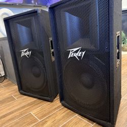 2  -  Speakers  Peavey  ( Black )