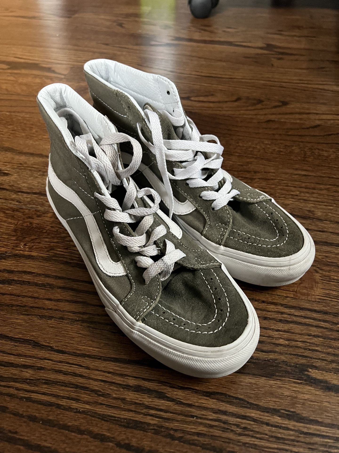 Vans High Tops Green Size 7 Women 5.5 Men