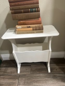 Magazine Table