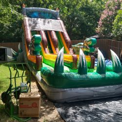 Dual Waterslide For Adults/Kids. 