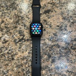 Apple Watch Series 4 (40mm)